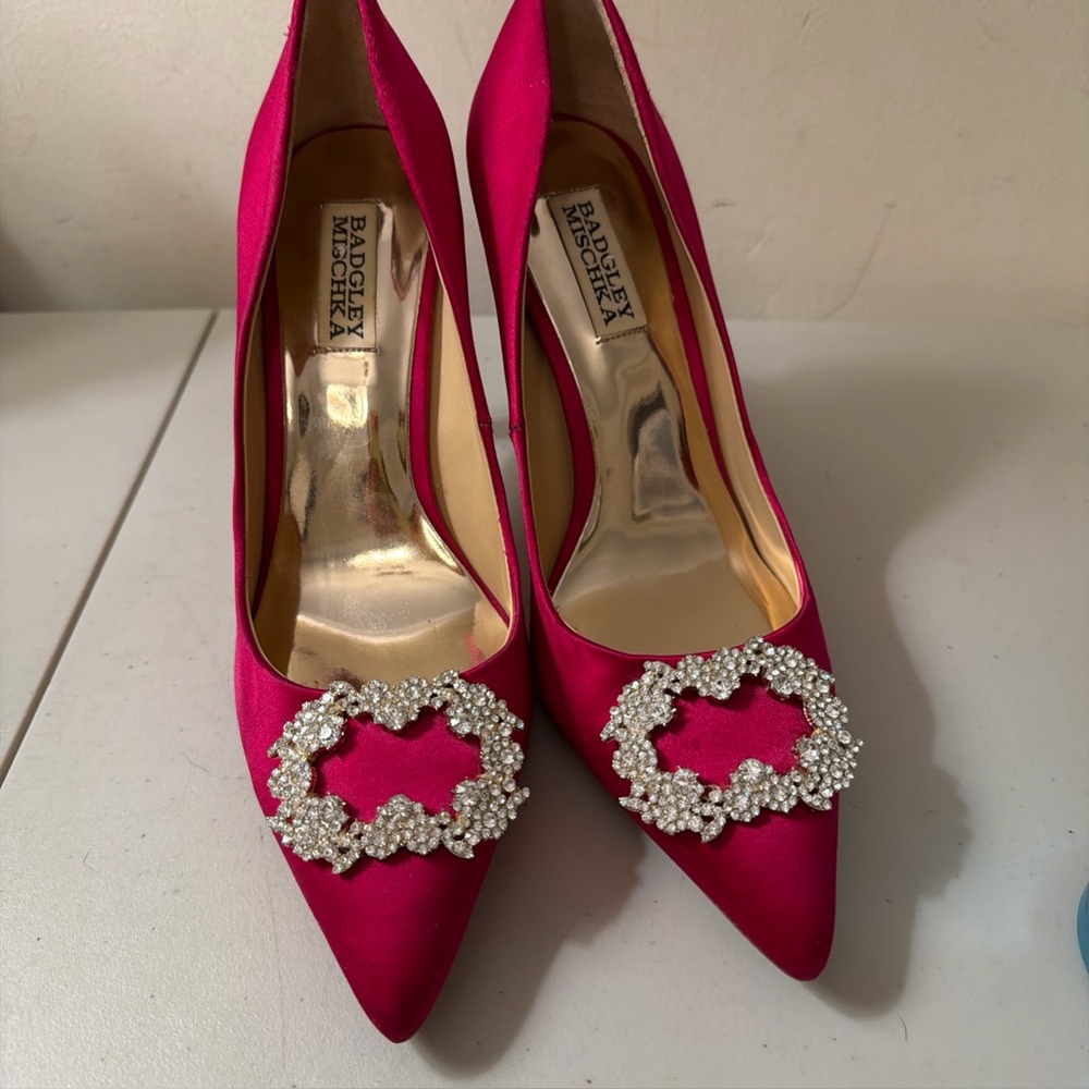 Badgley Mischka Fuchsia Satin Heels with Crystal Embellishment Size 8